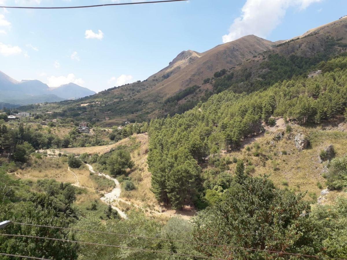 Al Belvedere Isnello Luaran gambar